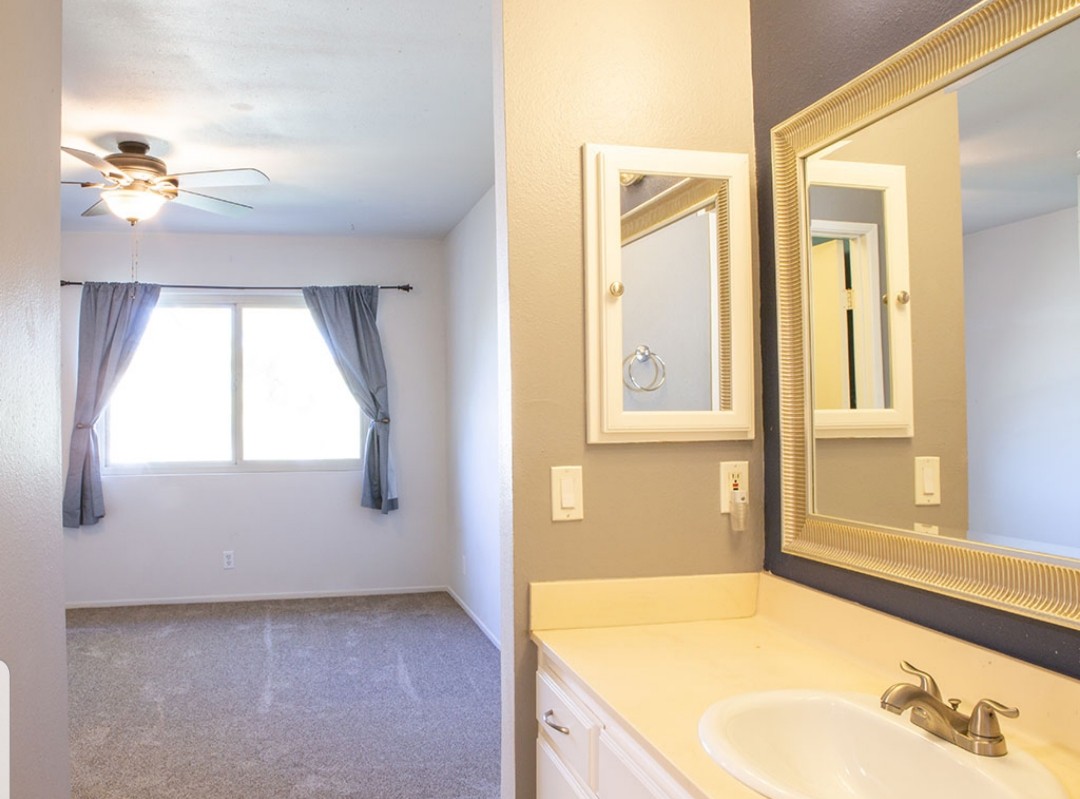 Elfyer - Canyon Country, CA House - For Sale