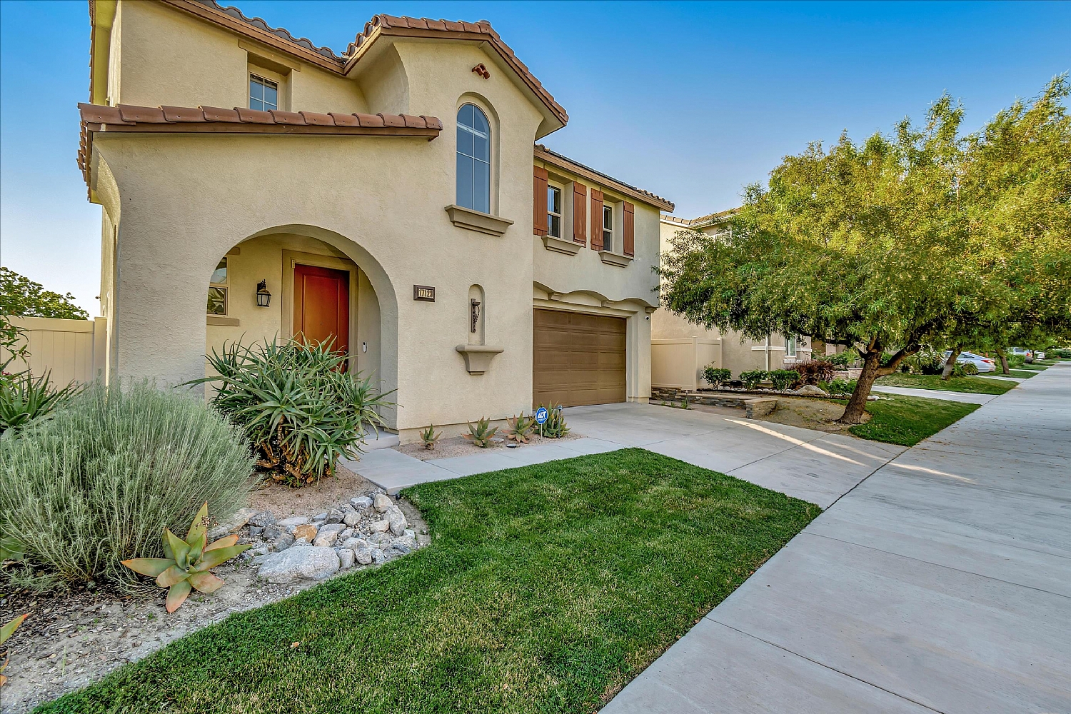 Elfyer - CANYON COUNTRY, CA House - For Sale