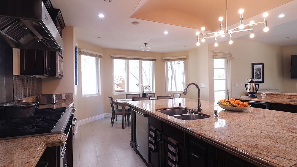 Elfyer - Tarzana, CA House - For Sale