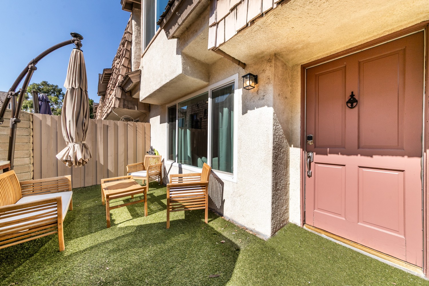 Elfyer - Tarzana, CA House - For Sale