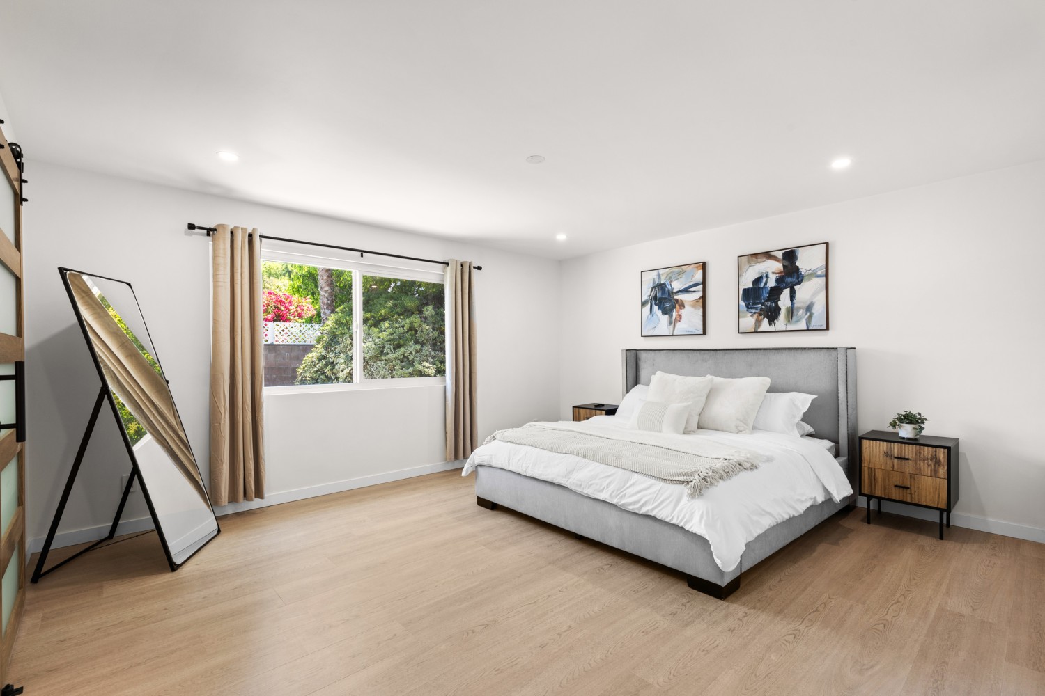 Elfyer - NORTHRIDGE, CA House - For Sale