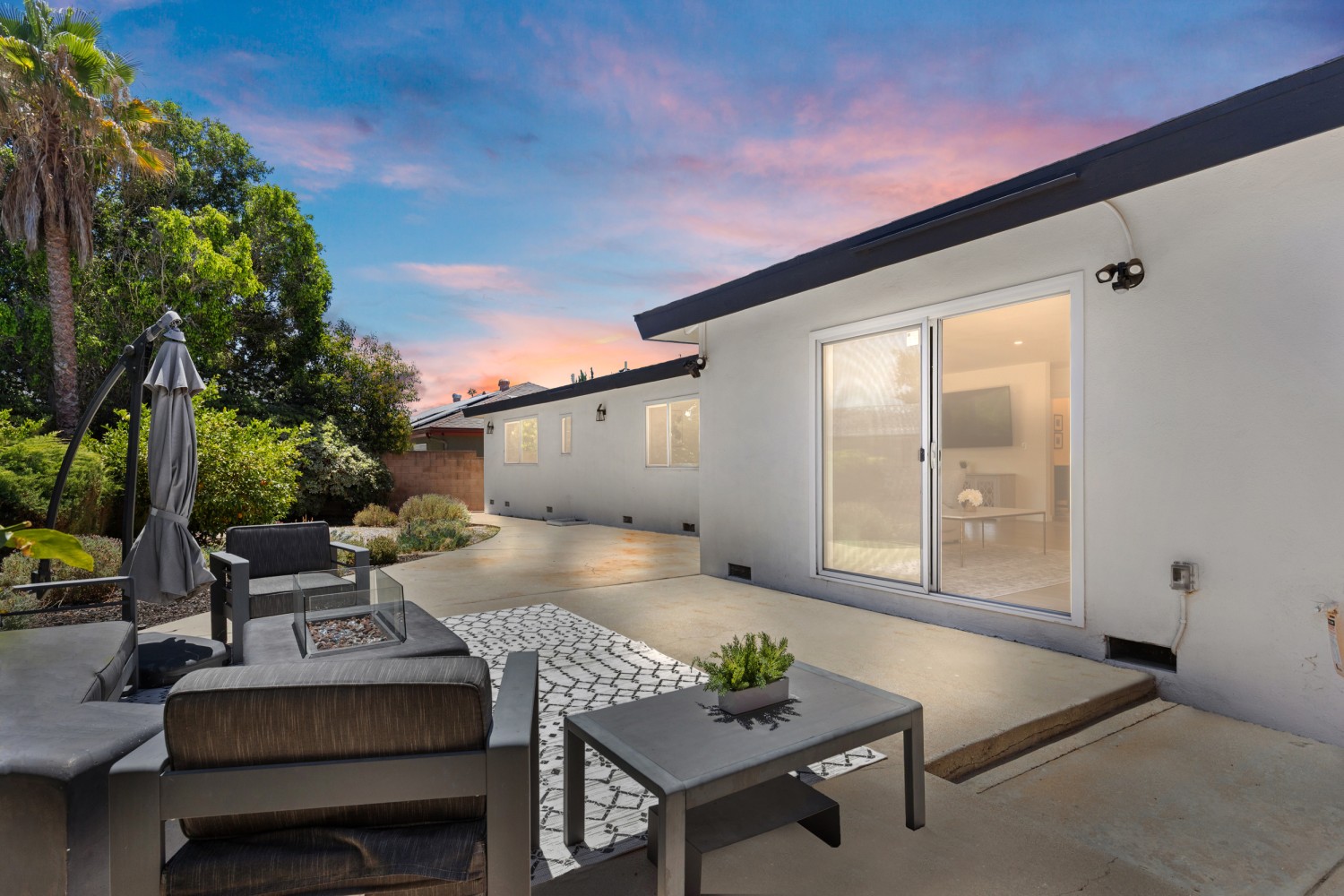 Elfyer - NORTHRIDGE, CA House - For Sale