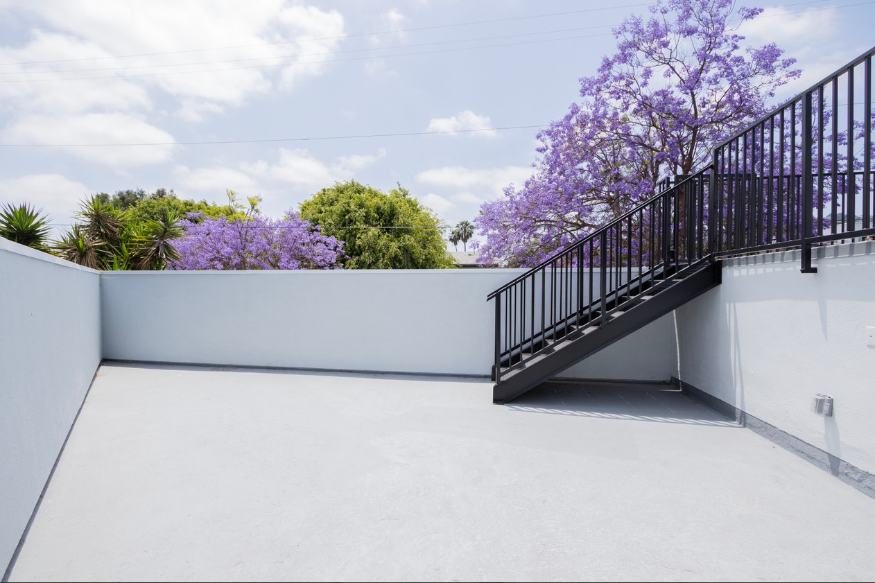 Elfyer - Los Angeles, CA House - For Sale