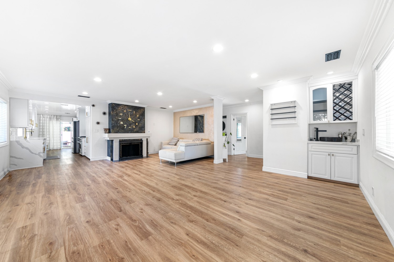 Elfyer - Sherman Oaks, CA House - For Sale