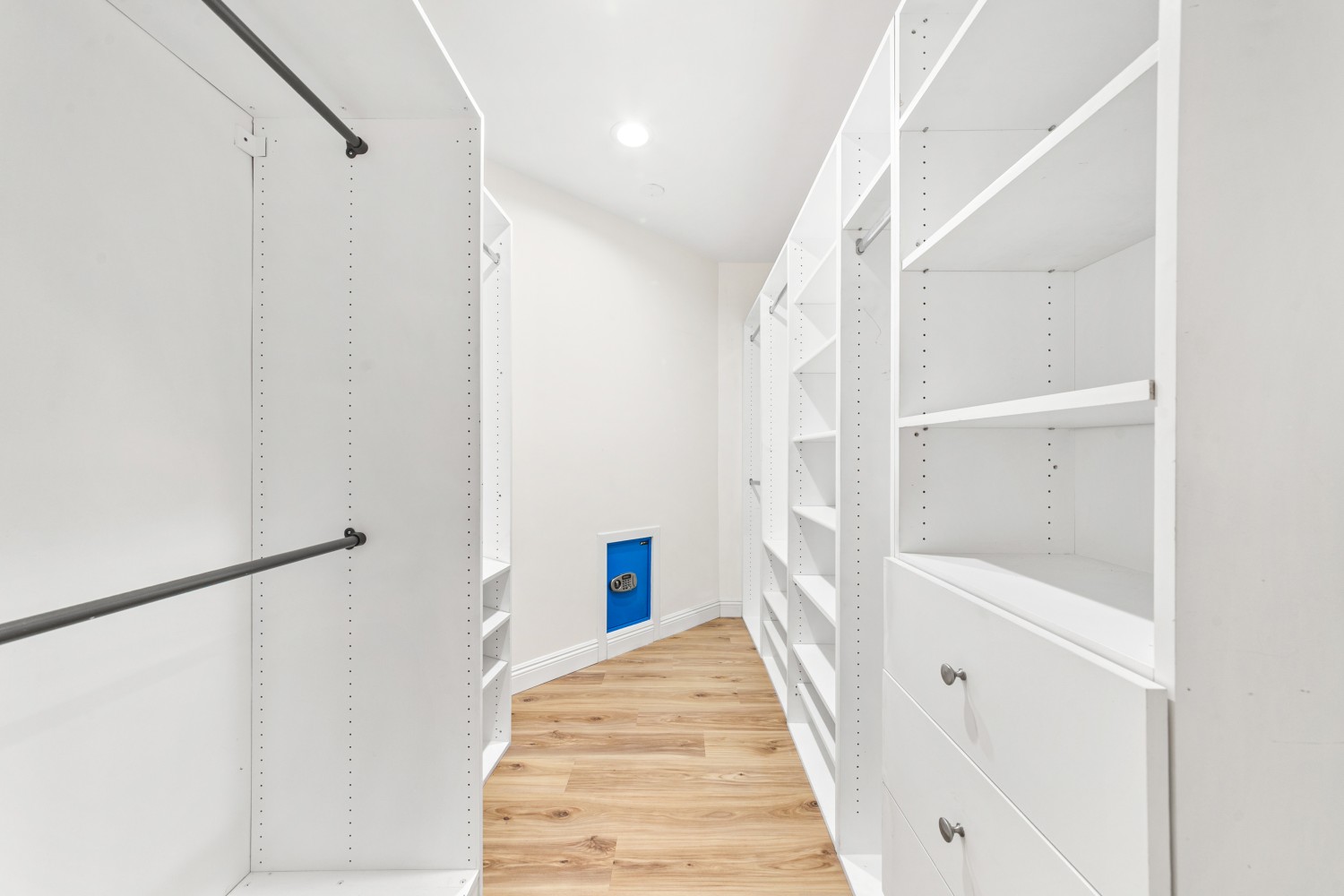 Elfyer - Sherman Oaks, CA House - For Sale