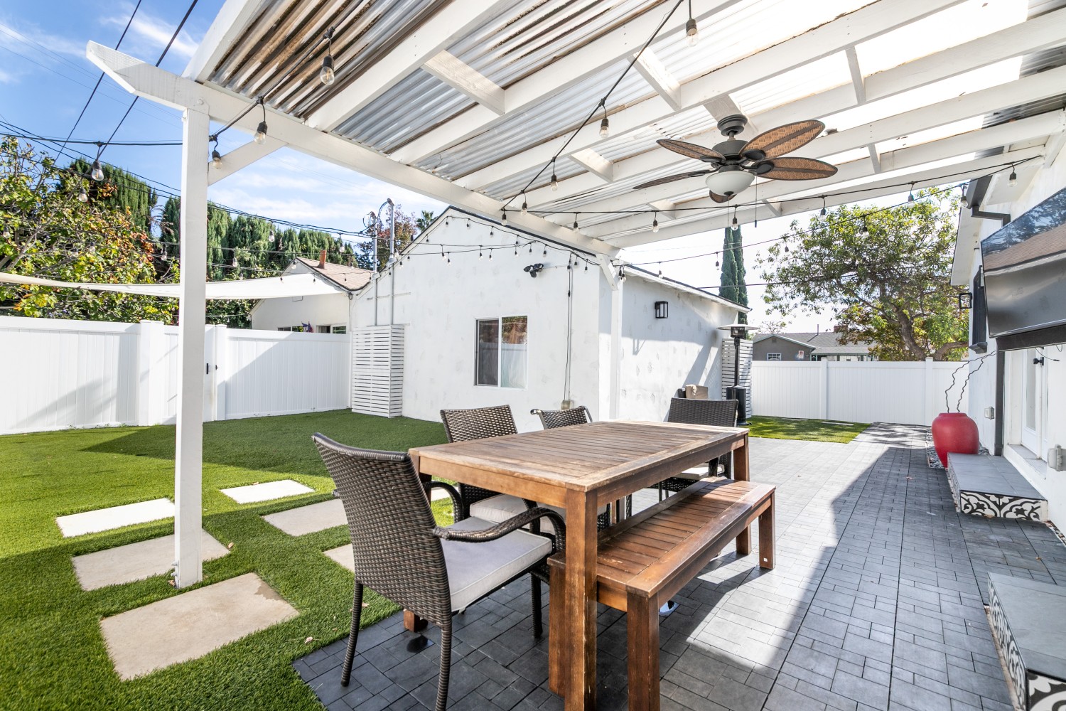 Elfyer - Sherman Oaks, CA House - For Sale