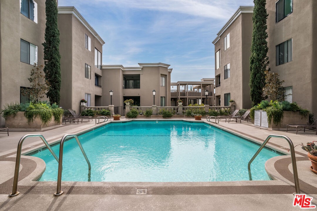 Elfyer - West Hollywood, CA House - For Sale