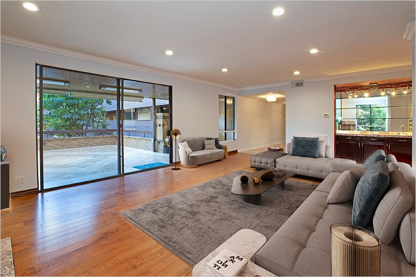 Elfyer - Sherman Oaks, CA House - For Sale