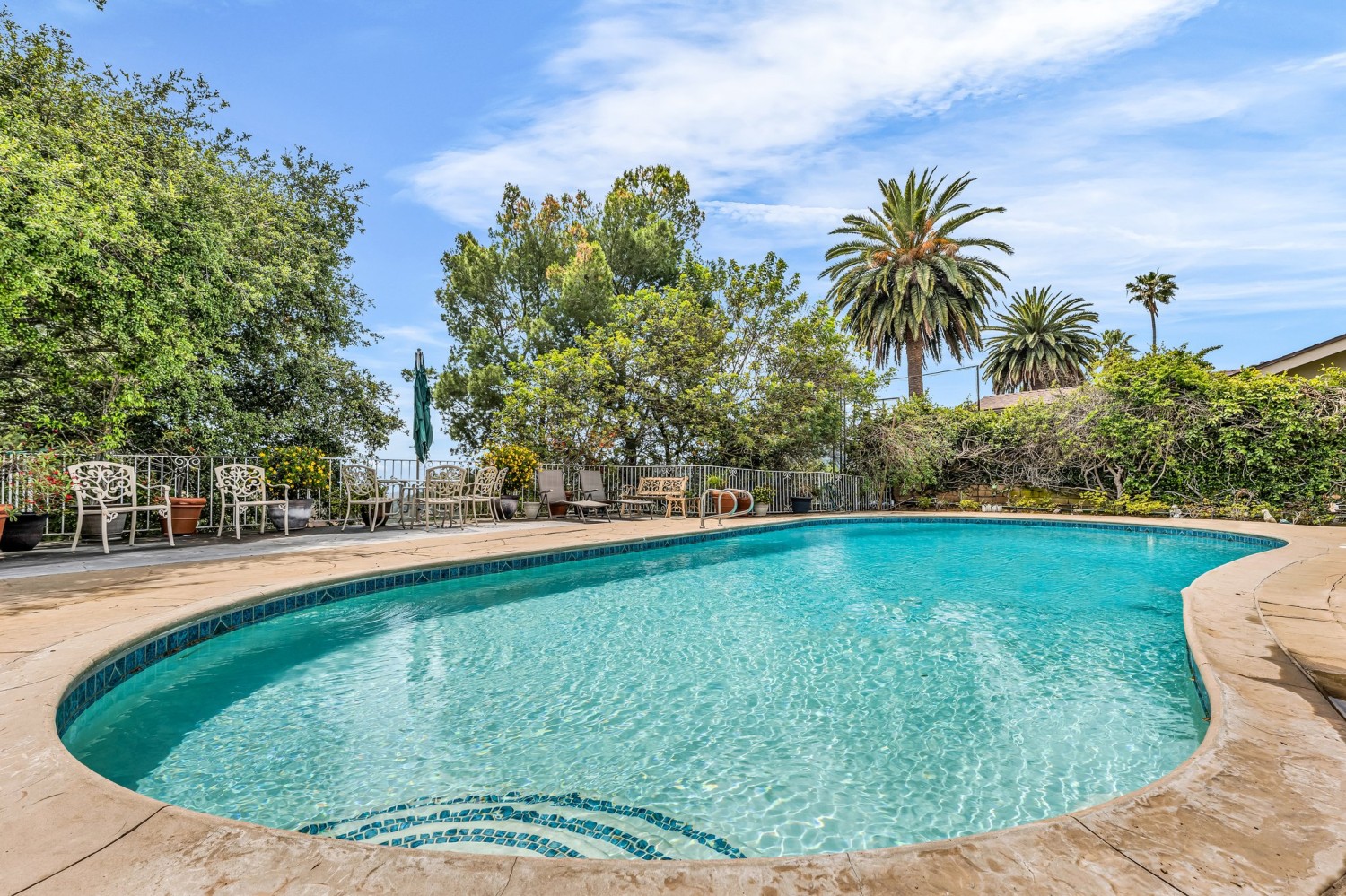 Elfyer - Los Angeles, CA House - For Sale