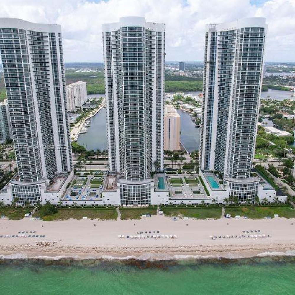 Elfyer - Sunny Isles Beach, FL House - For Sale