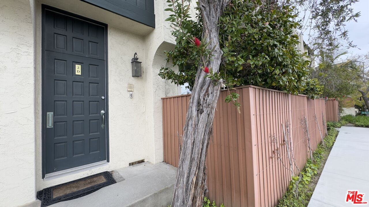 Elfyer - Culver City, CA House - For Sale