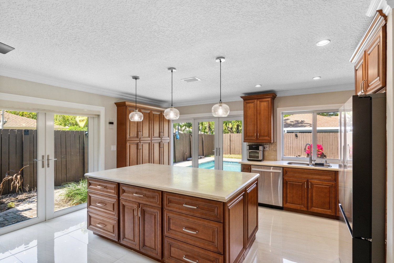 Elfyer - Hollywood, FL House - For Sale