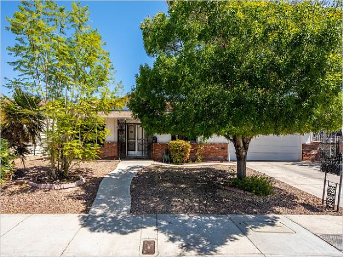 Elfyer - Las Vegas, NV House - For Sale