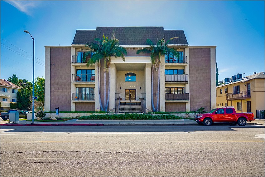 Elfyer - Sherman Oaks, CA House - For Sale