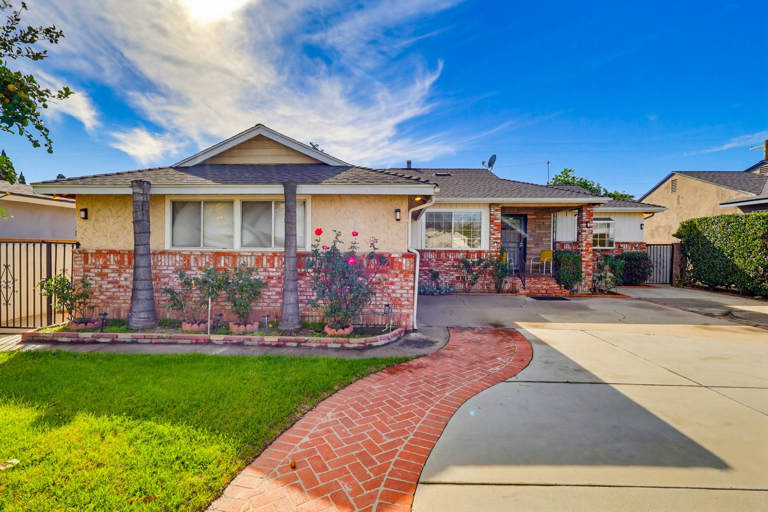 Elfyer - Arleta, CA House - For Sale