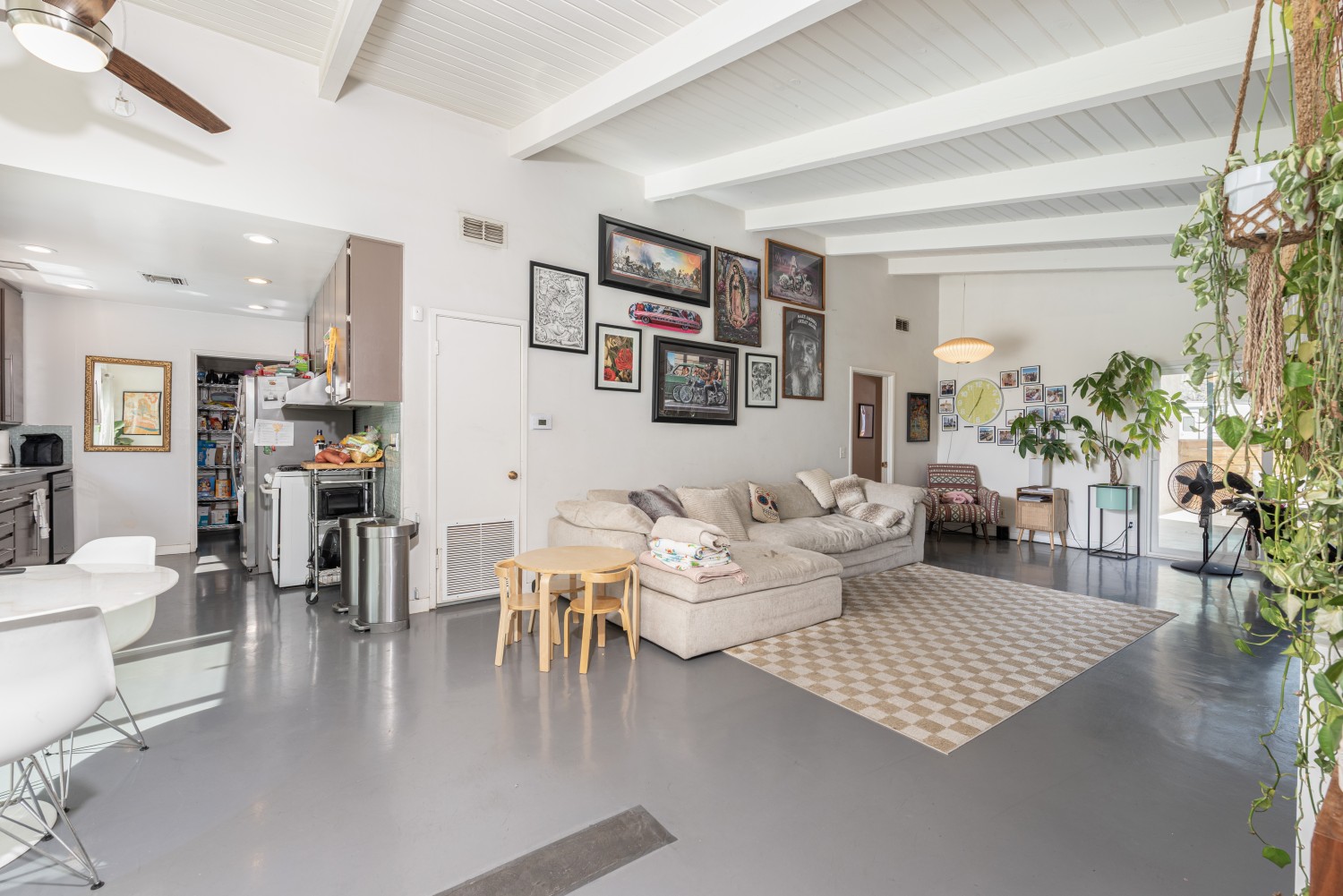 Elfyer - Reseda, CA House - For Sale