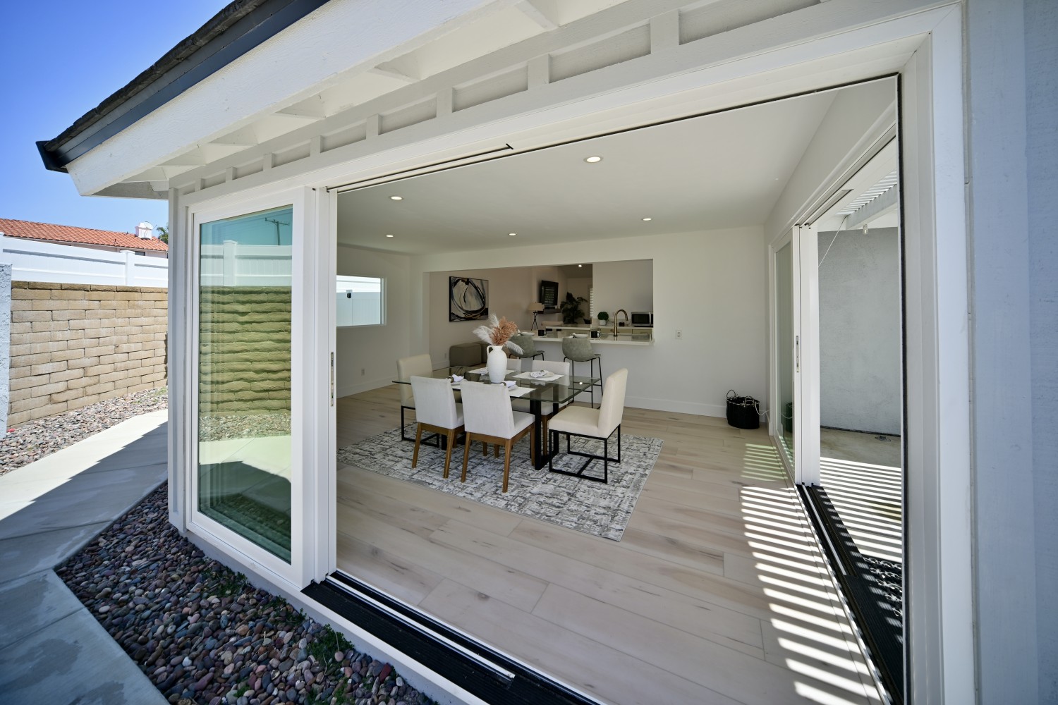 Elfyer - Huntington Beach, CA House - For Sale