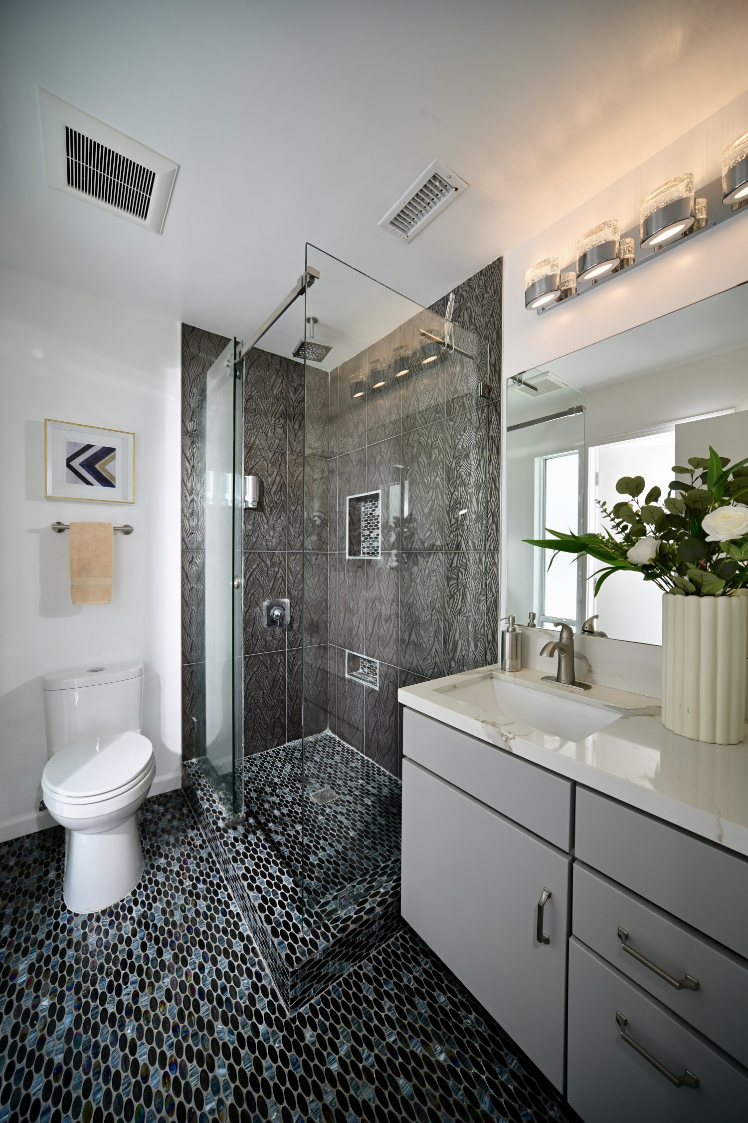 Elfyer - Huntington Beach, CA House - For Sale