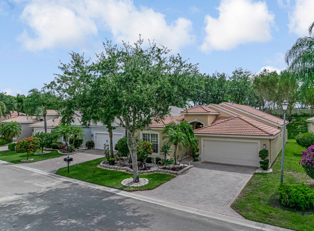 Elfyer - Lake Worth, FL House - For Sale