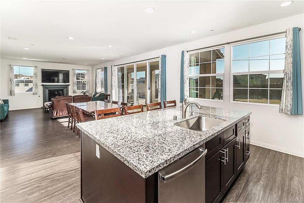 Elfyer - Redlands, CA House - For Sale