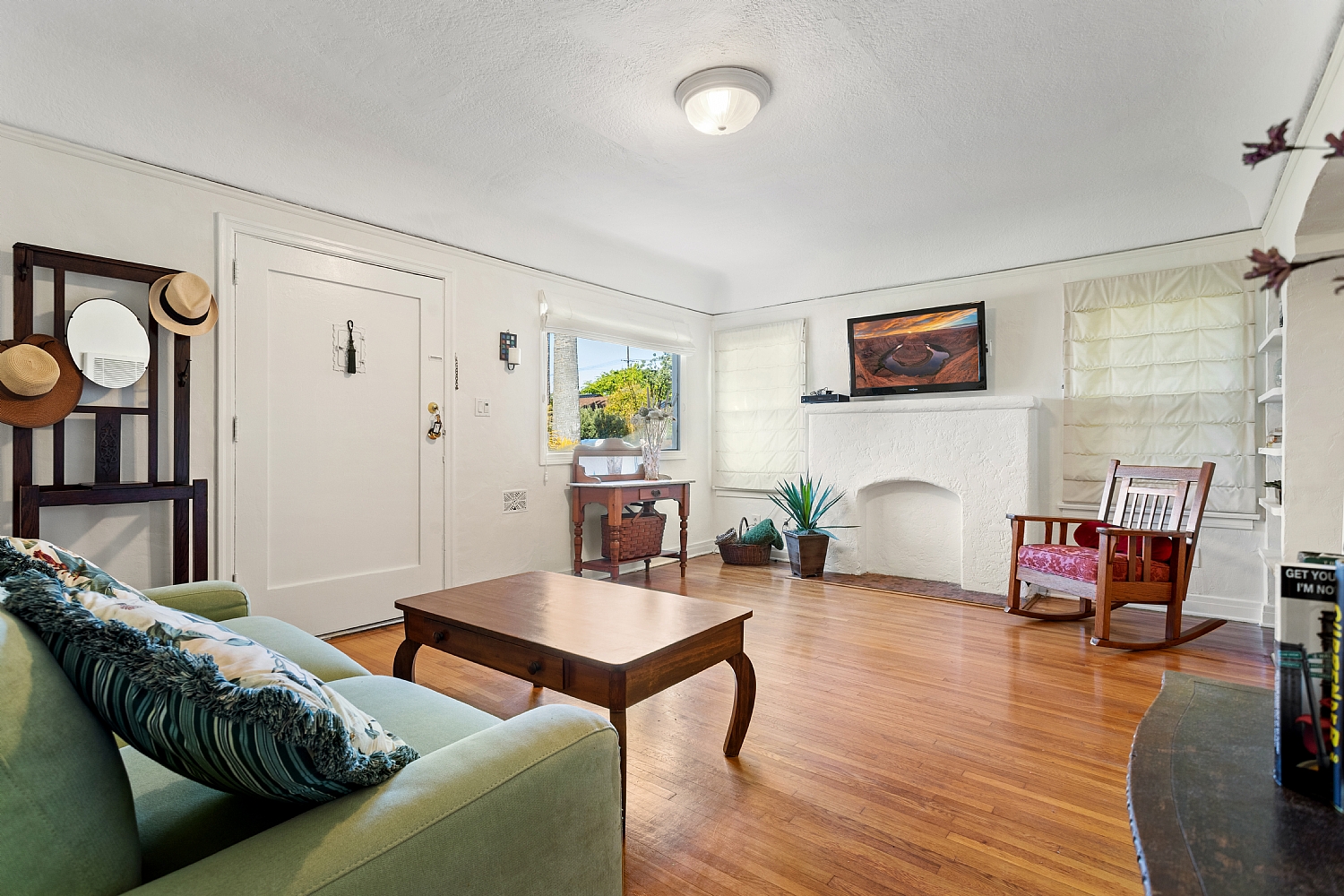 Elfyer - Los Angeles, CA House - For Sale