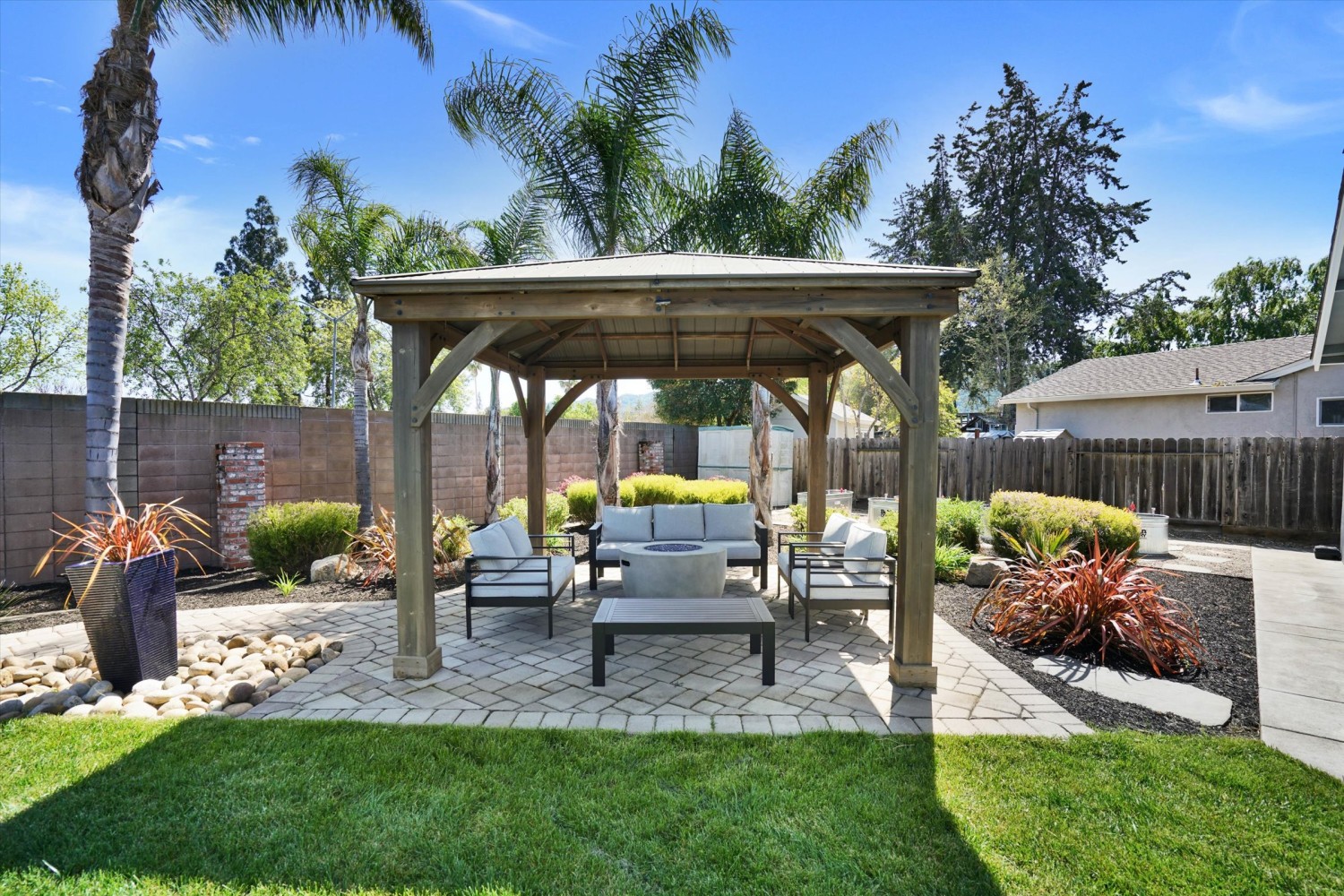 Elfyer - Pleasanton, CA House - For Sale