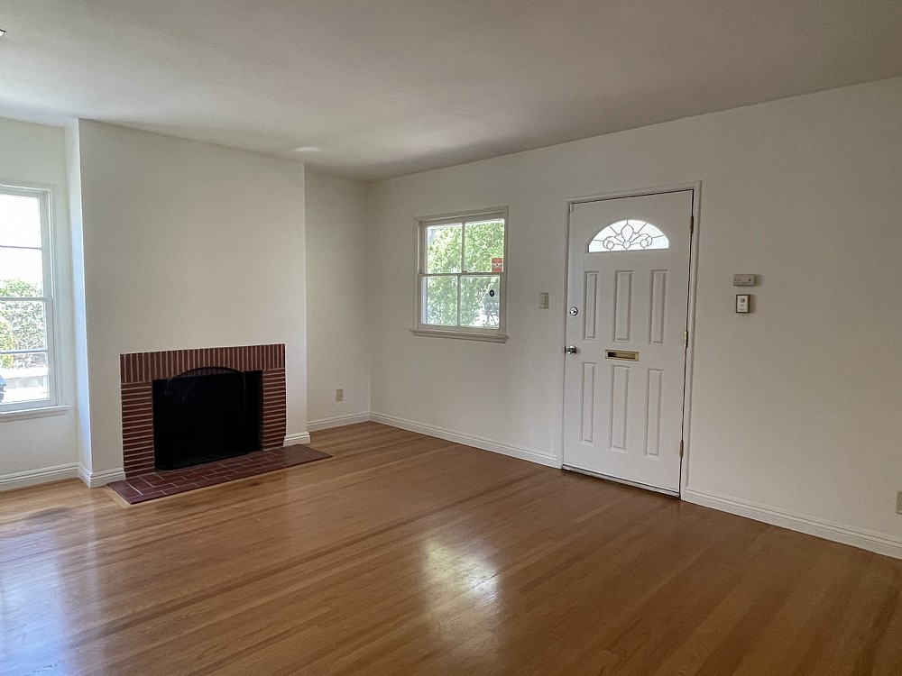 Elfyer - Burbank, CA House - For Sale
