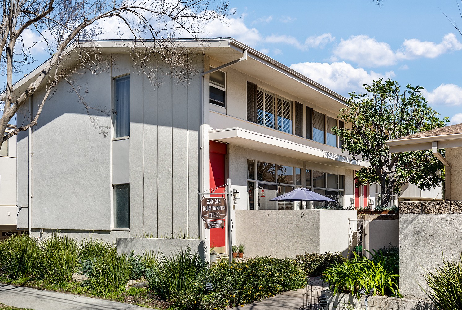 Elfyer - Burbank, CA House - For Sale