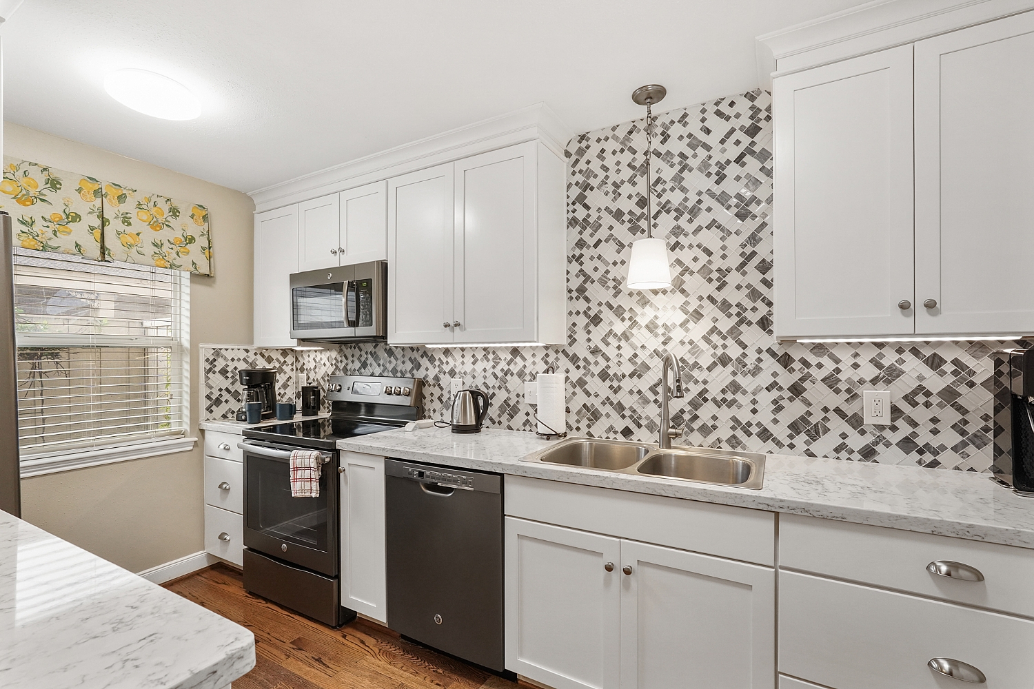 Elfyer - Houston, TX House - For Sale