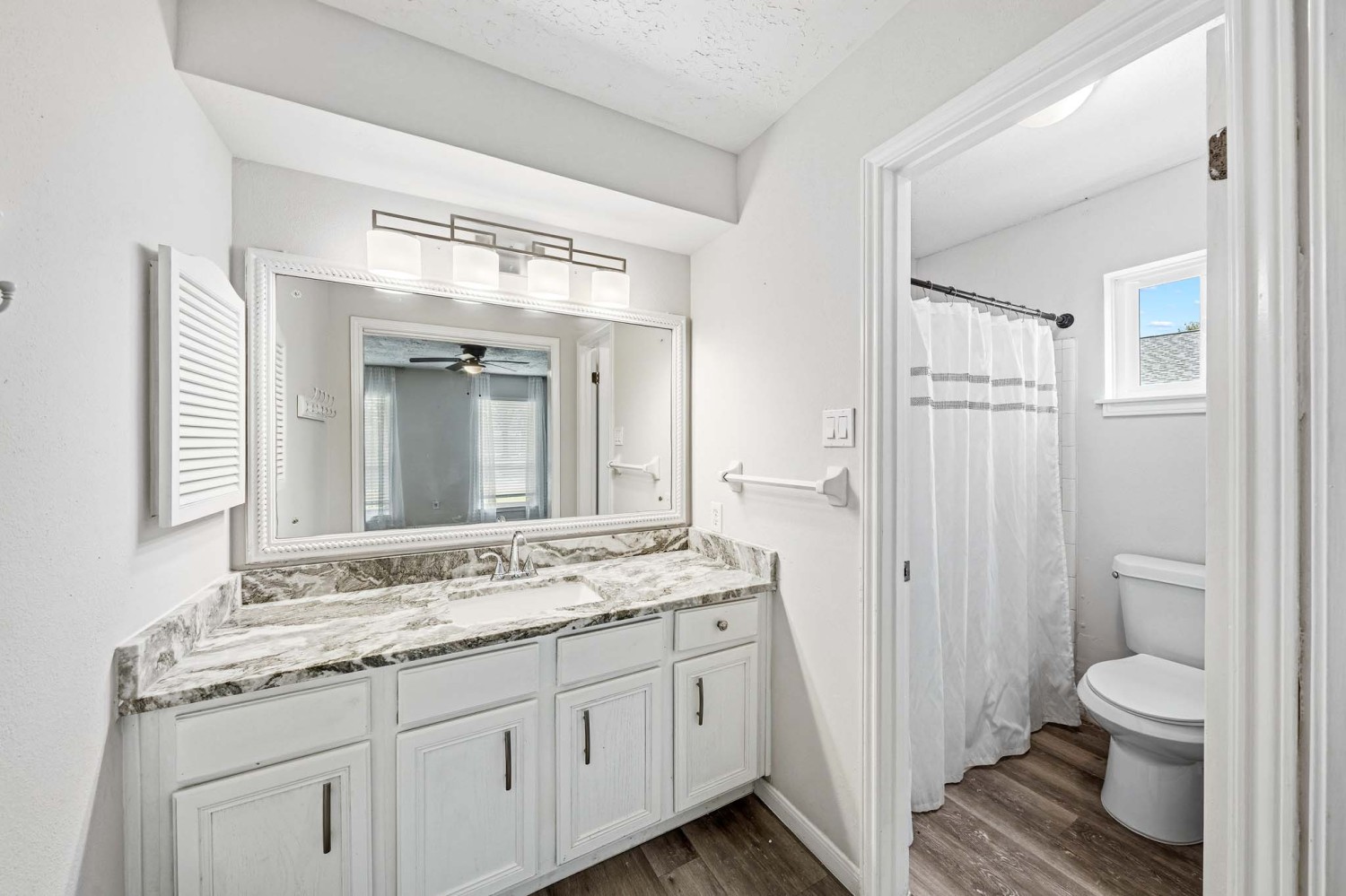 Elfyer - Meadows Place, TX House - For Sale