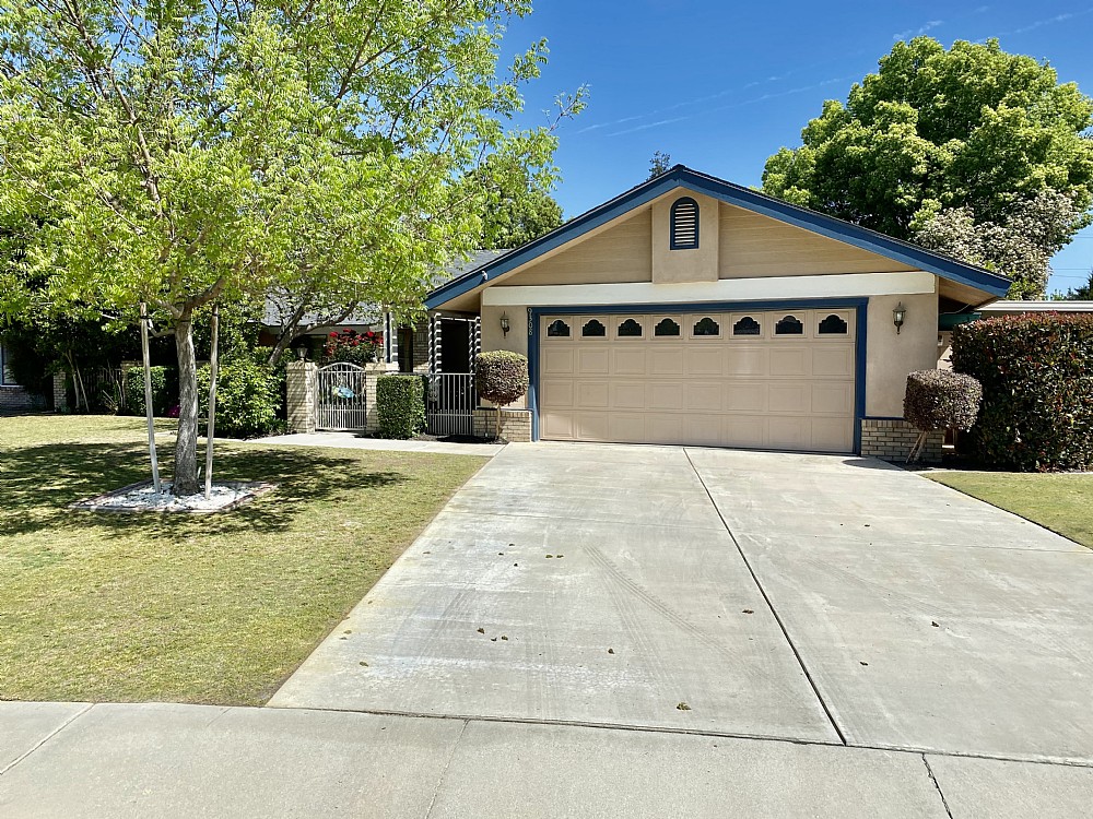 Elfyer - Bakersfield, CA House - For Sale