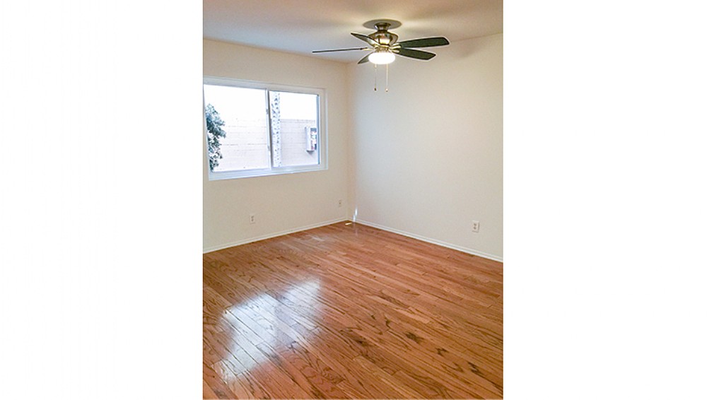 Elfyer - Santa Monica, CA House - For Sale