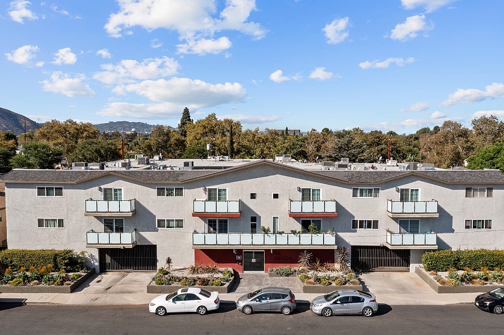 Elfyer - Burbank, CA House - For Sale