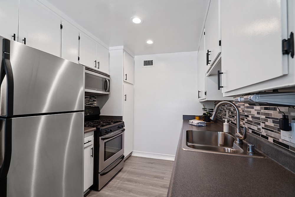 Elfyer - Burbank, CA House - For Sale