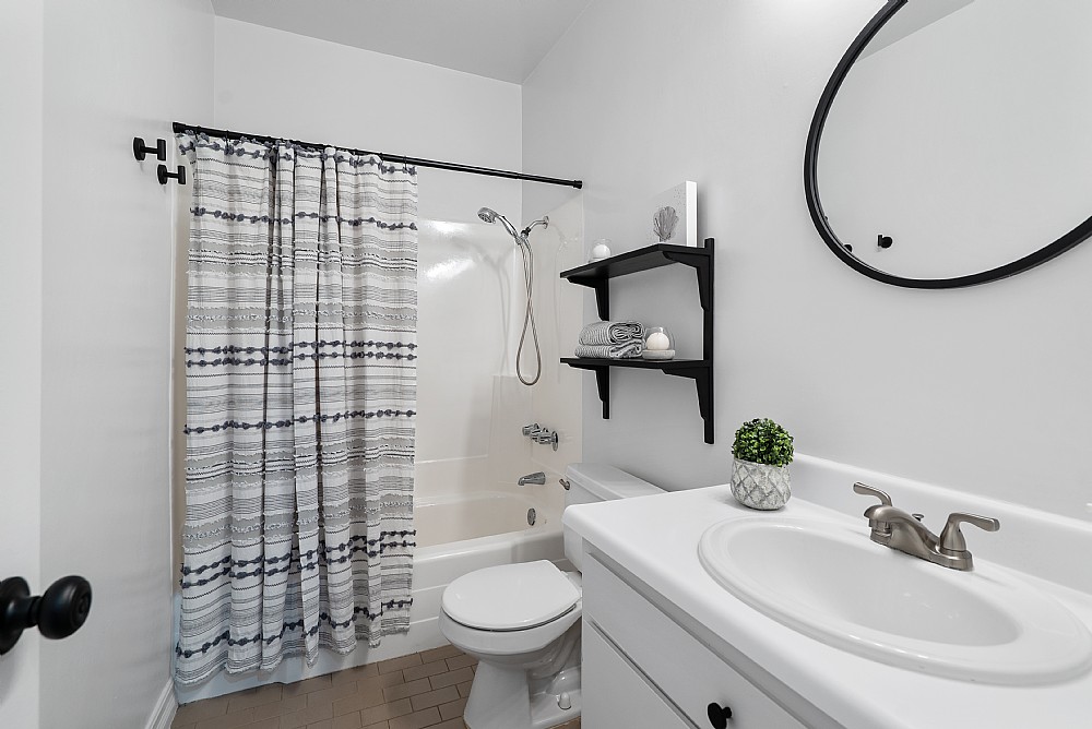 Elfyer - Burbank, CA House - For Sale