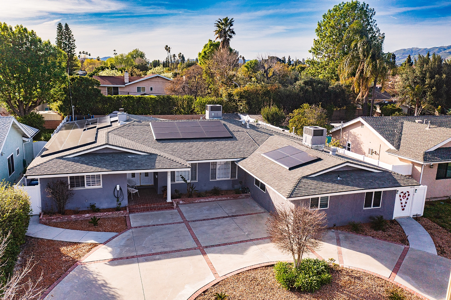 Elfyer - Northridge, CA House - For Sale