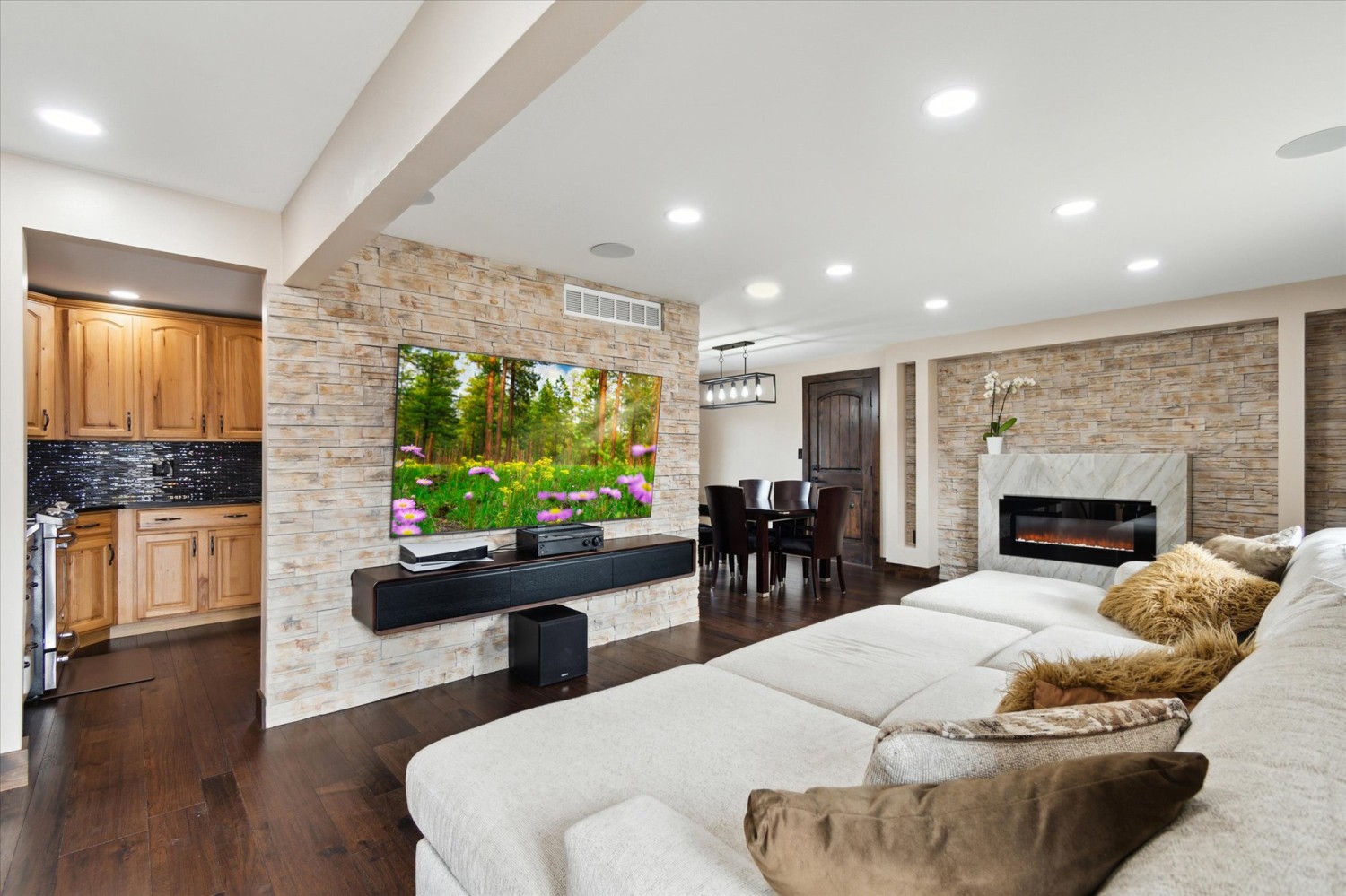 Elfyer - Arvada, CO House - For Sale