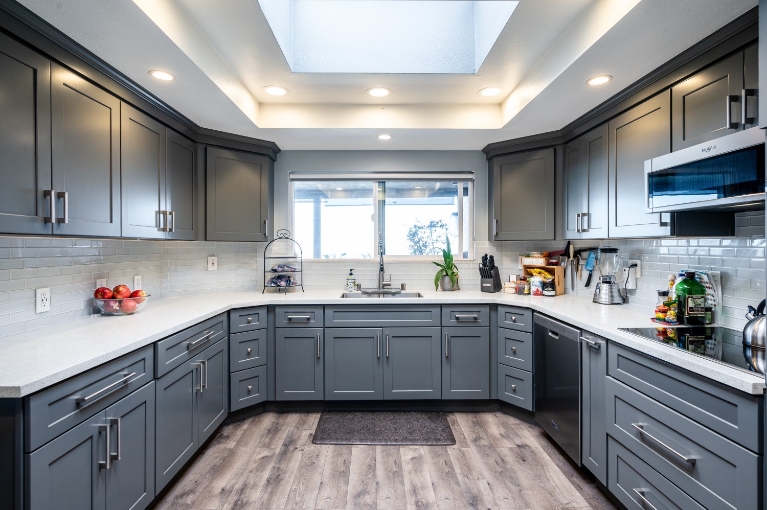 Elfyer - Signal Hill, CA House - For Sale