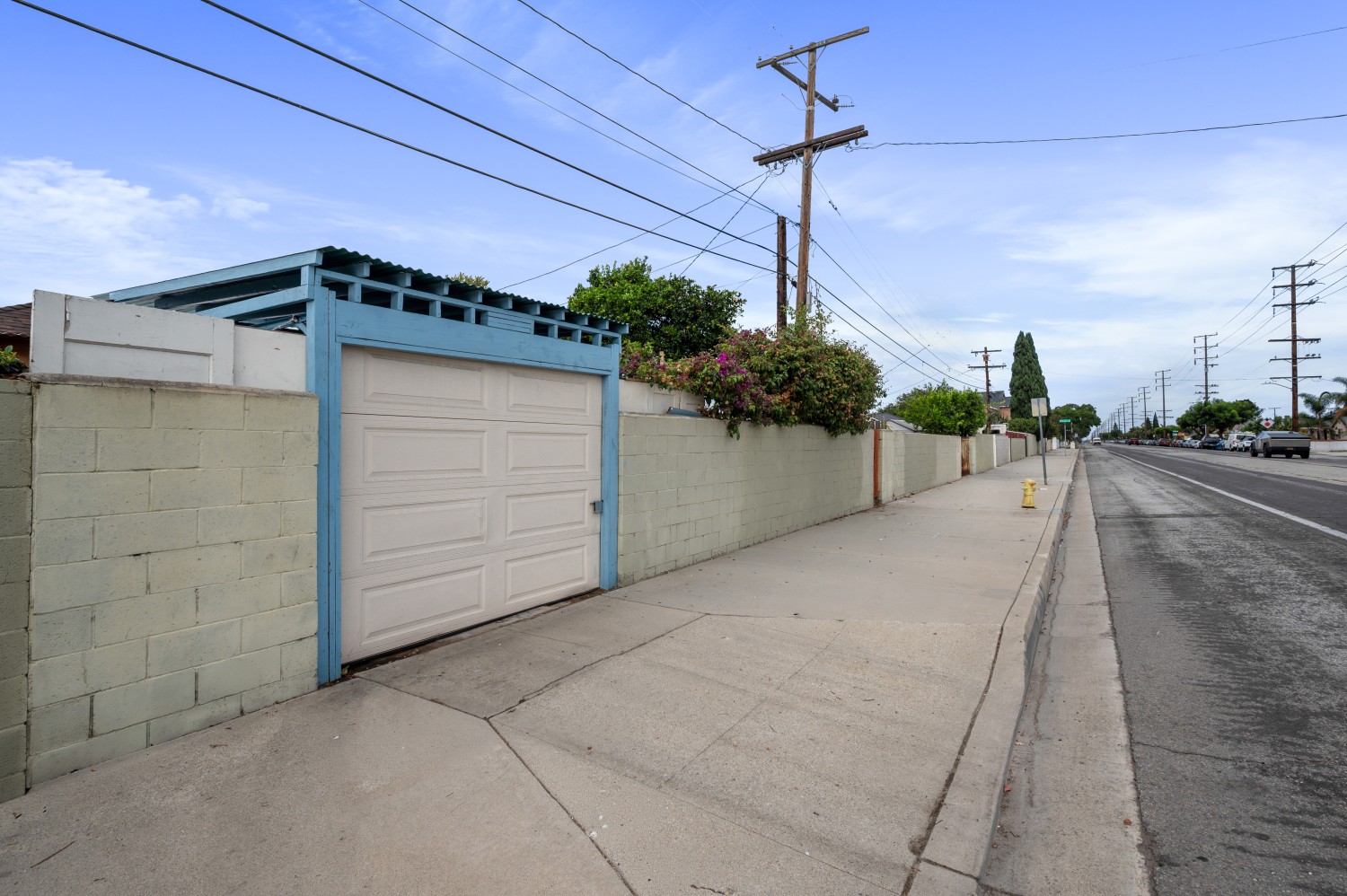 Elfyer - Carson, CA House - For Sale