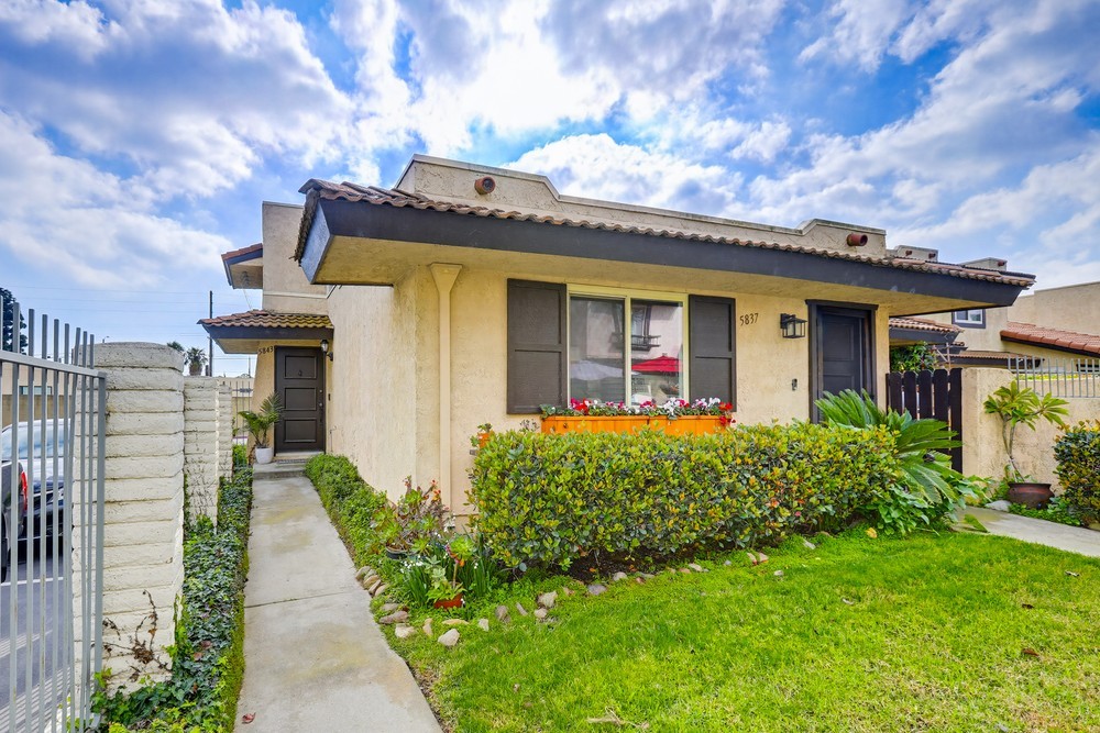 Elfyer - Cypress, CA House - For Sale