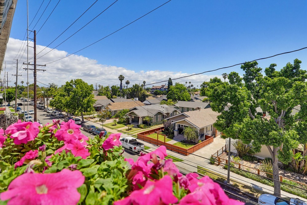 Elfyer - Long Beach, CA House - For Sale