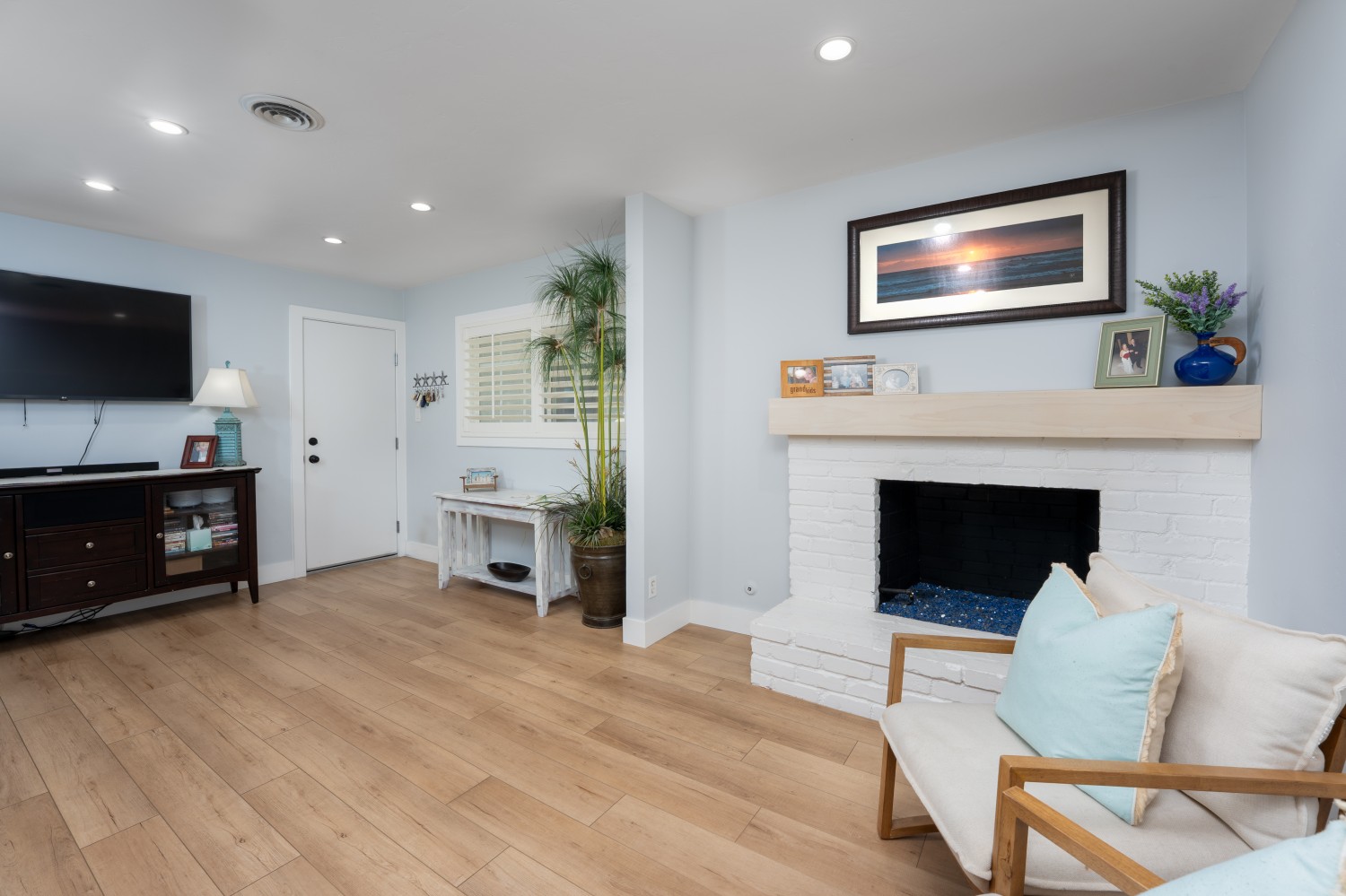 Elfyer - Anaheim, CA House - For Sale