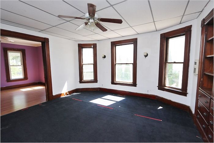 Elfyer - HOLYOKE, MA House - For Sale