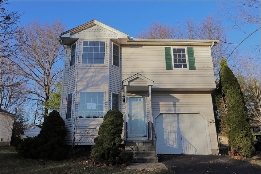 Elfyer - ENFIELD, CT House - For Sale