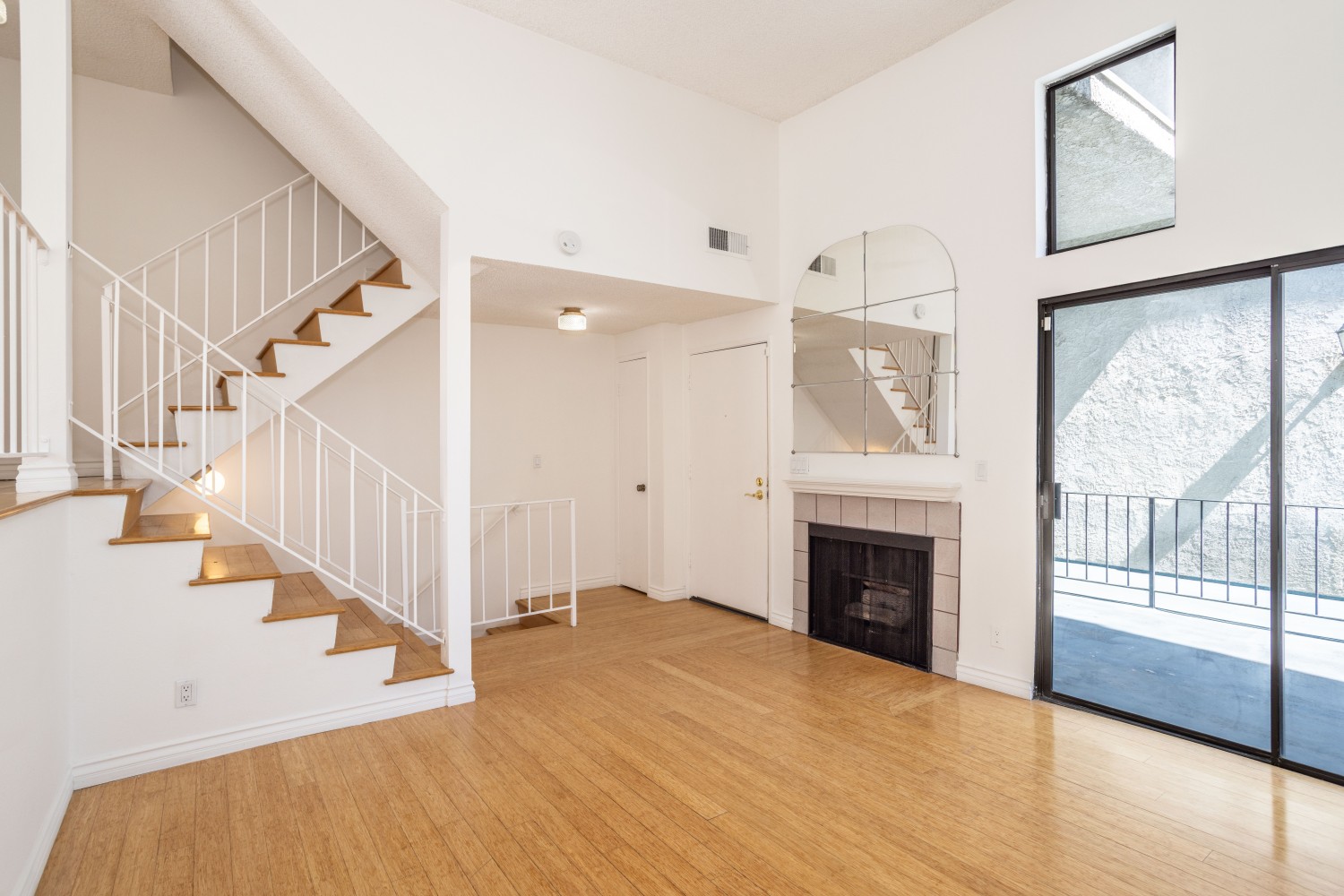 Elfyer - North Hills, CA House - For Sale