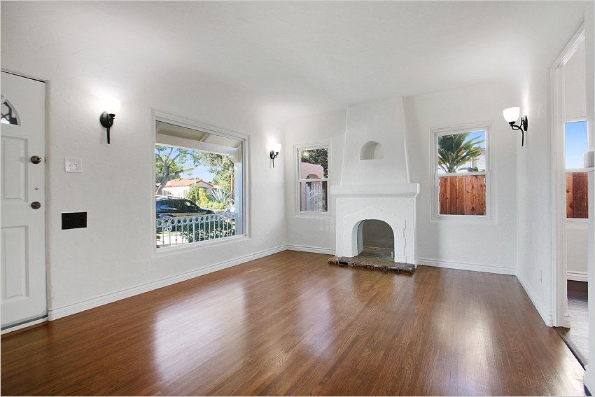 Elfyer - Long Beach, CA House - For Sale