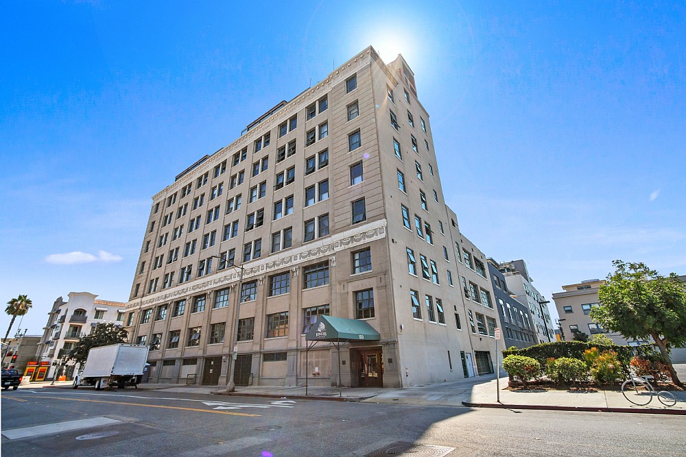 Elfyer - Long Beach, CA House - For Sale