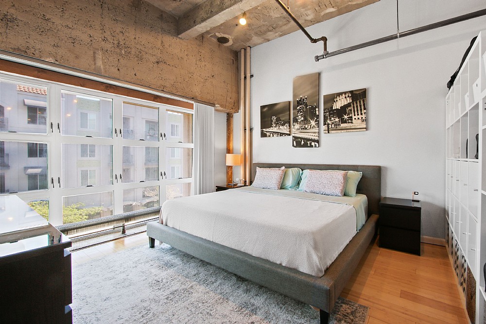 Elfyer - Long Beach, CA House - For Sale