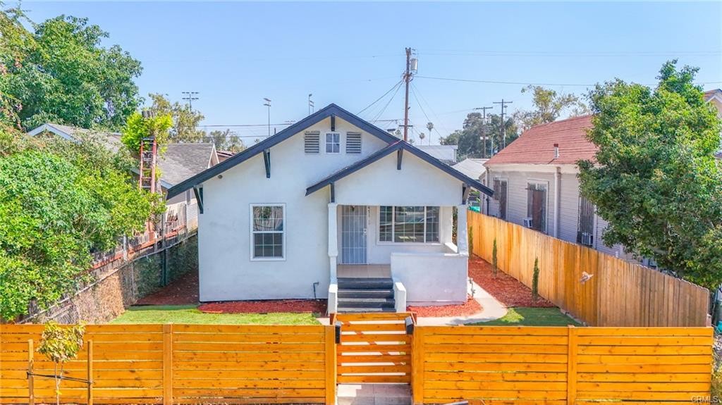 Elfyer - Los Angeles, CA House - For Sale
