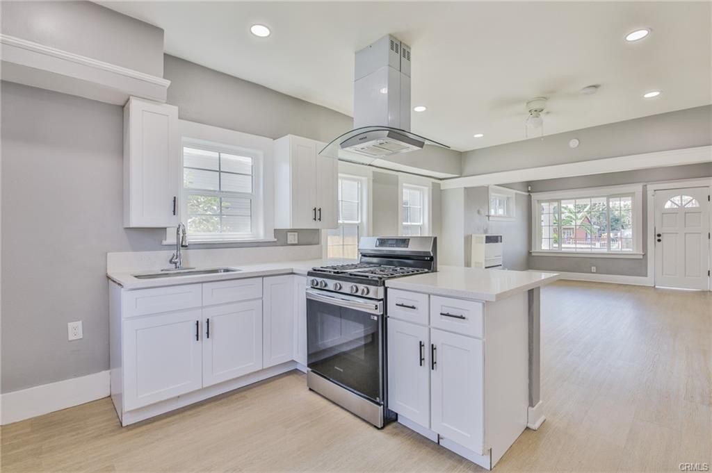 Elfyer - Los Angeles, CA House - For Sale